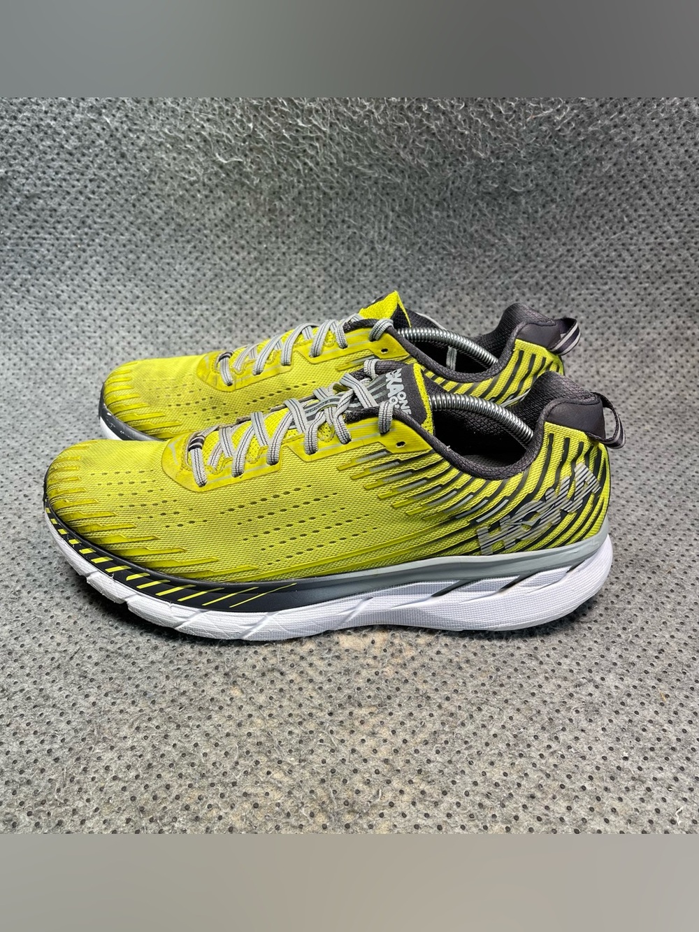Hoka One One Clifton 5 Yellow Running Shoes Size 12 Men’s